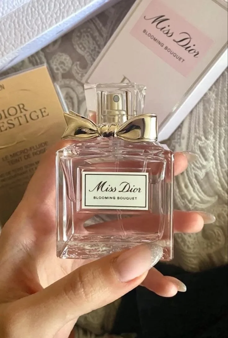 عطر مس ديور 🎀